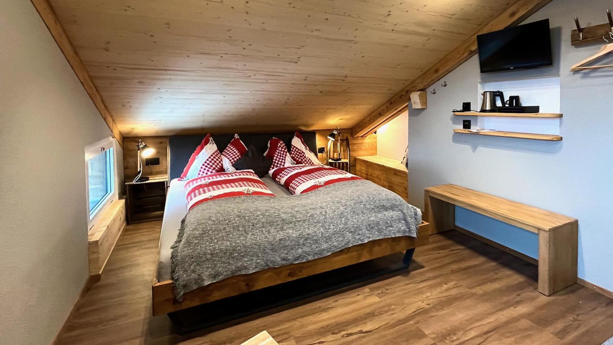 Hotel Berggasthaus Eggberge 3*
